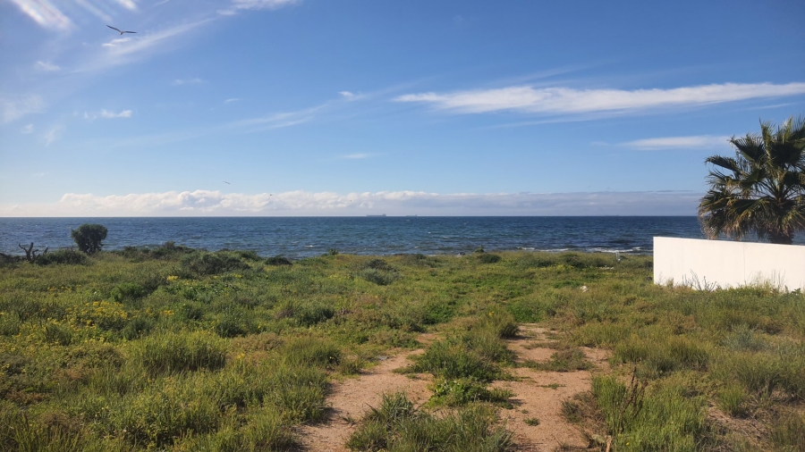  Bedroom Property for Sale in Sandy Point Beach Estate Western Cape